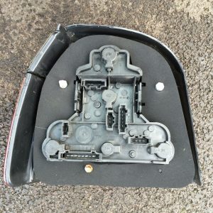 New gasket seal fitted (part 1H6 945 191)